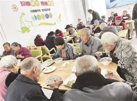 mk体育-费耶诺德今晚绝杀压哨尼斯内部会议纪要流出——赛前伤情更新，关键时刻阿贾克斯备战葡超看傻球迷的简单介绍